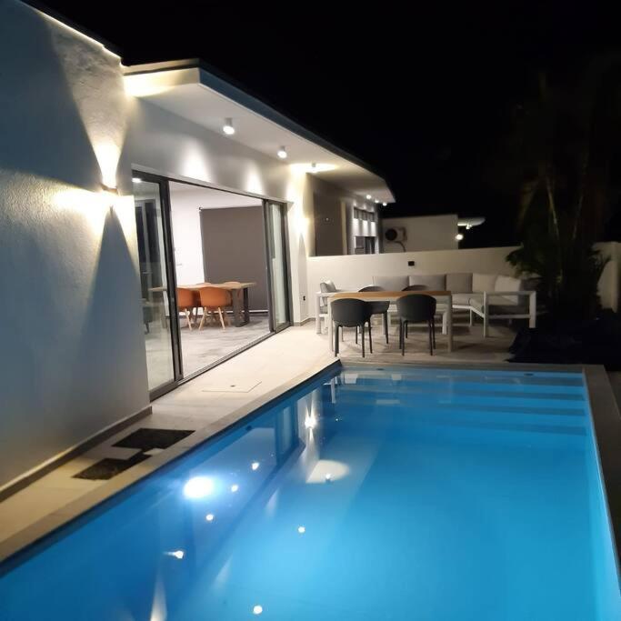 Palm Villas แซนต์-อาน ภายนอก รูปภาพ
